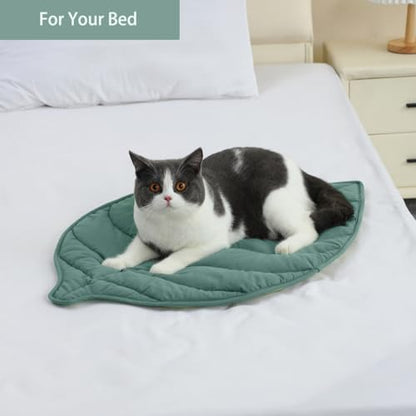 Letalong 30 X 20 Inch Leaf Shaped Cotton Cat Bed Pad, Warming Cat Mat, Pet Warming Pad for Cats, Warmer Mat for Feral and Indoor Cats, 2025 Enlarged and Thickened Leaf Beds - color: Green-01