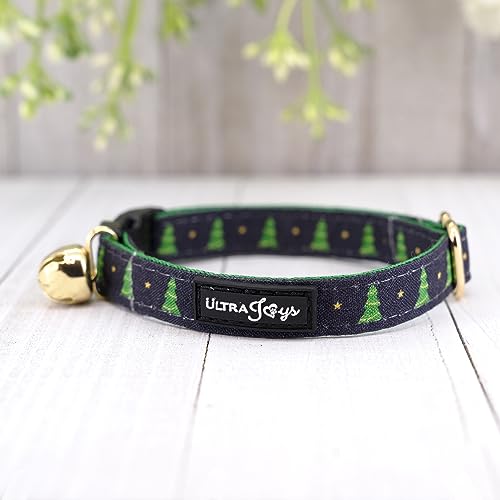 Ultra Joys Cat Collar - Breakaway with Bells for Kittens & Adults, Boy & Girl Cat Collars - Christmas Tree Small - color: Christmas Tree-Bandana Collar, size: Small