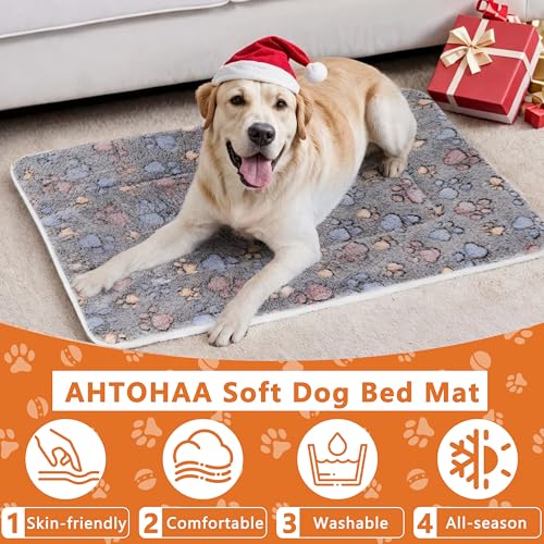 Cat & Small Dog Bed Mat, Soft Pet Kennel Pad with Cute Pattern, Multi-Size Durable & Machine Washable, Pet Pad for Cats, Puppies & Toy Breed Dogs (Gray Paw, Medium) - color: Gray Paw, size: 22.8''L×15.4''W×1.4''Th