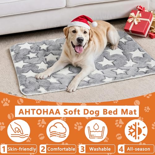 Cat & Small Dog Bed Mat, Soft Pet Kennel Pad with Cute Pattern, Multi-Size Durable & Machine Washable, Pet Pad for Cats, Puppies & Toy Breed Dogs (Gray Star, Medium) - color: Gray Star, size: 22.8''L×15.4''W×1.4''Th