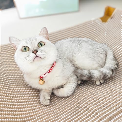 Breakaway Cat Collar with Chrysanthemum Bell, Cute Japaness Chirimen Kitten Collar for Girl and Boy Kitty - color: White