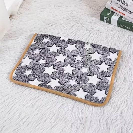 Cartoon Star Print Blanket, Soft Warm Cat Blanket, Bed Cover for Dog and Cat Supplies, Black and White Stars, 20 * 30Inch - color: Grey With Star Print, size: 20*30Inch